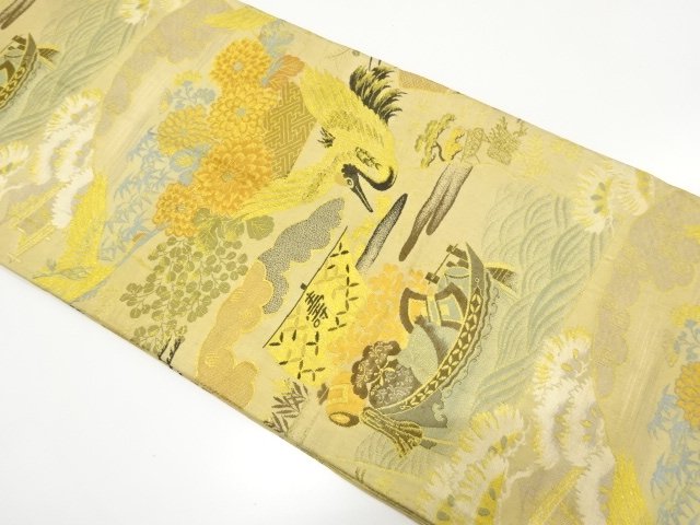JAPANESE KIMONO / ANTIQUE CRANE / TREASURE SHIP / CHRYSANTHEMUM PATTER
